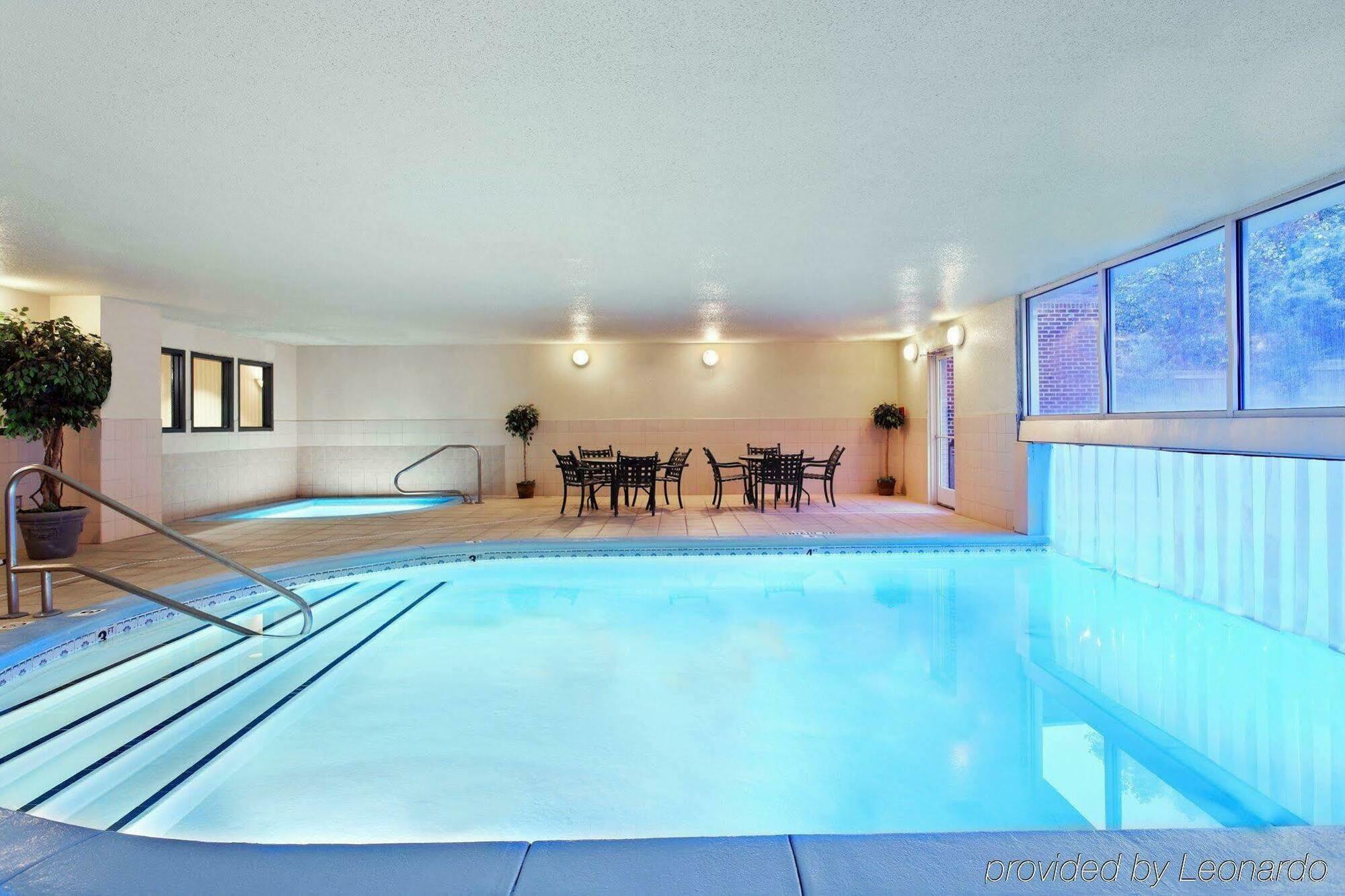 Country Inn & Suites By Radisson, Charlotte University Place, Nc Екстериор снимка
